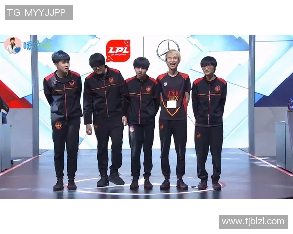 电竞新闻精英赛中FPX团队协作表现分析与评价探讨